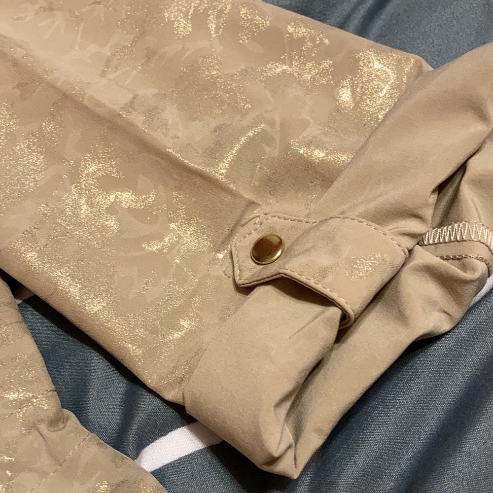 Chico’s shiny tan jacket. Size 2 - Picture 3 of 6